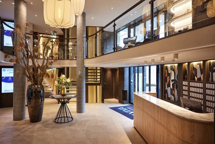 Viva Cruises Viva Two - Reception 1.jpg